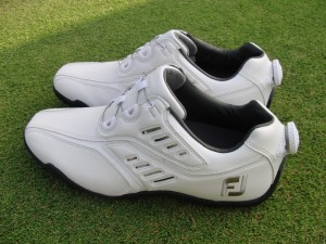 ゴルフシューズ