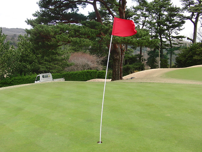 ゴルフお役立ち情報「風の影響」