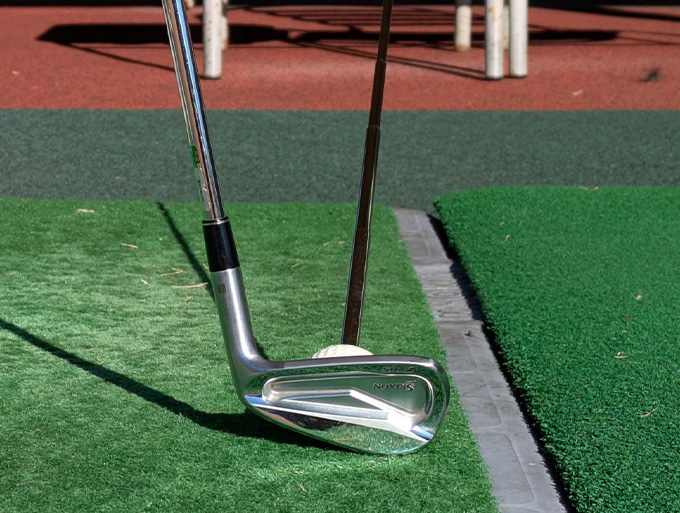 ゴルフお役立ち情報「フェースの向きはリーディングエッジの向きだけでは決まらない」