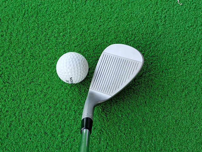 ゴルフお役立ち情報「フェースの向きはリーディングエッジの向きだけでは決まらない」